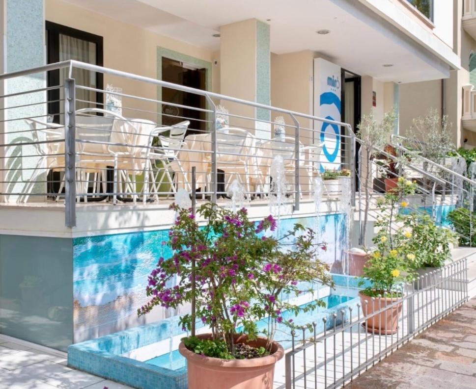Hotel Miro Cattolica Luaran gambar