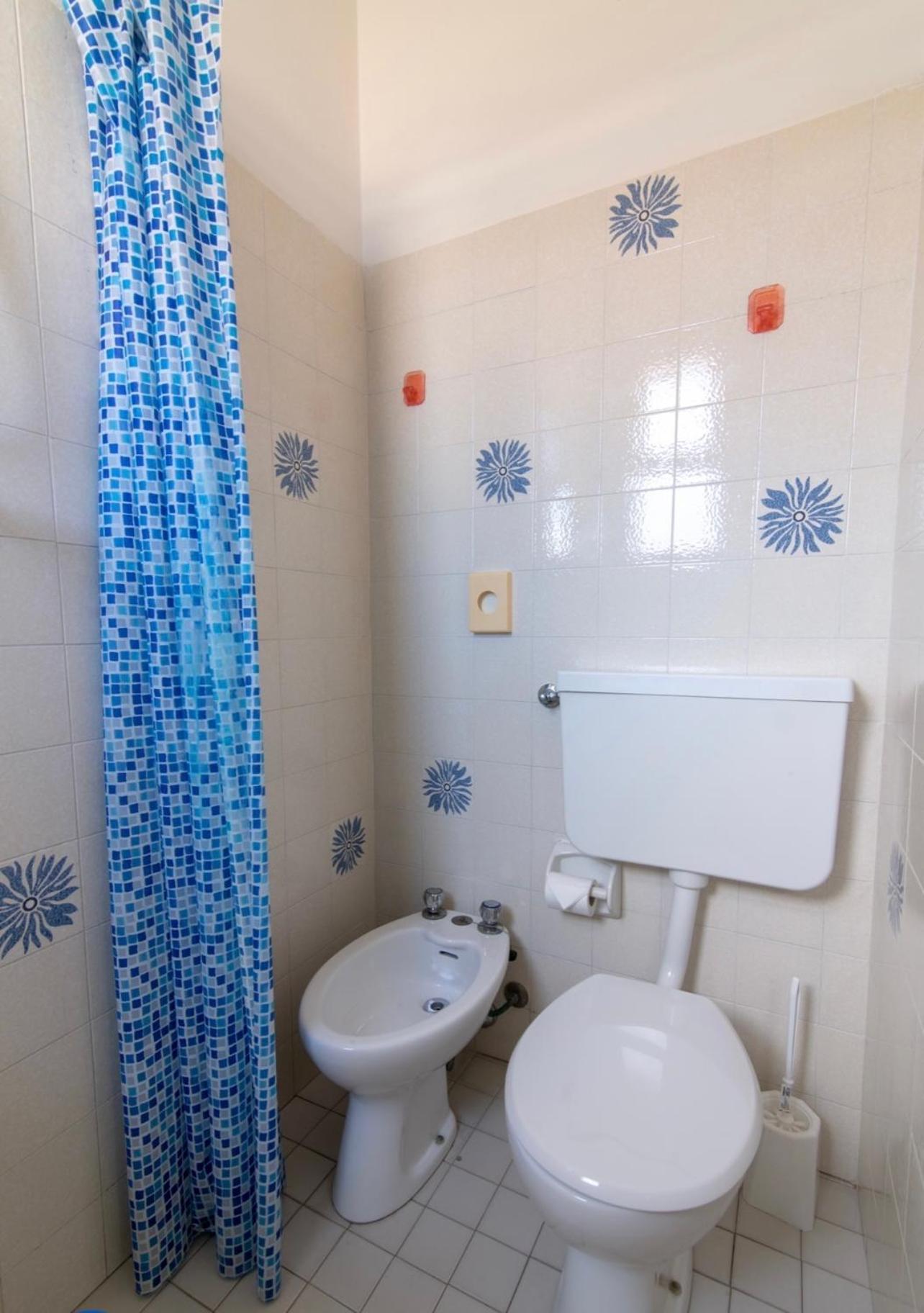 Hotel Miro Cattolica Luaran gambar