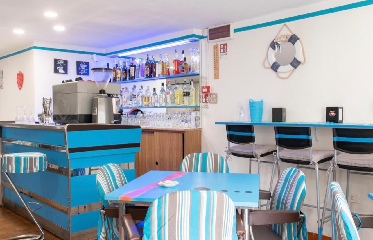 Hotel Miro Cattolica Luaran gambar