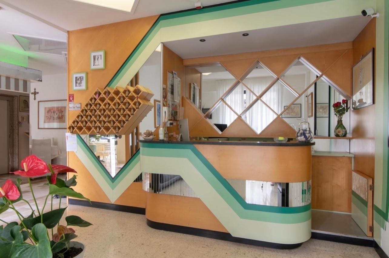 Hotel Miro Cattolica Luaran gambar