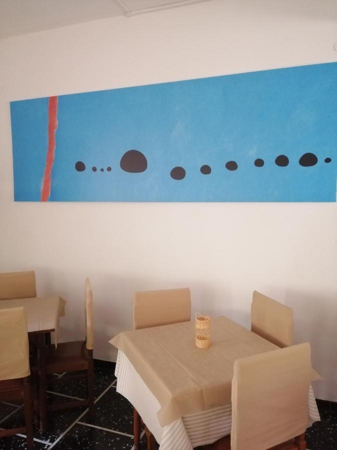 Hotel Miro Cattolica Luaran gambar
